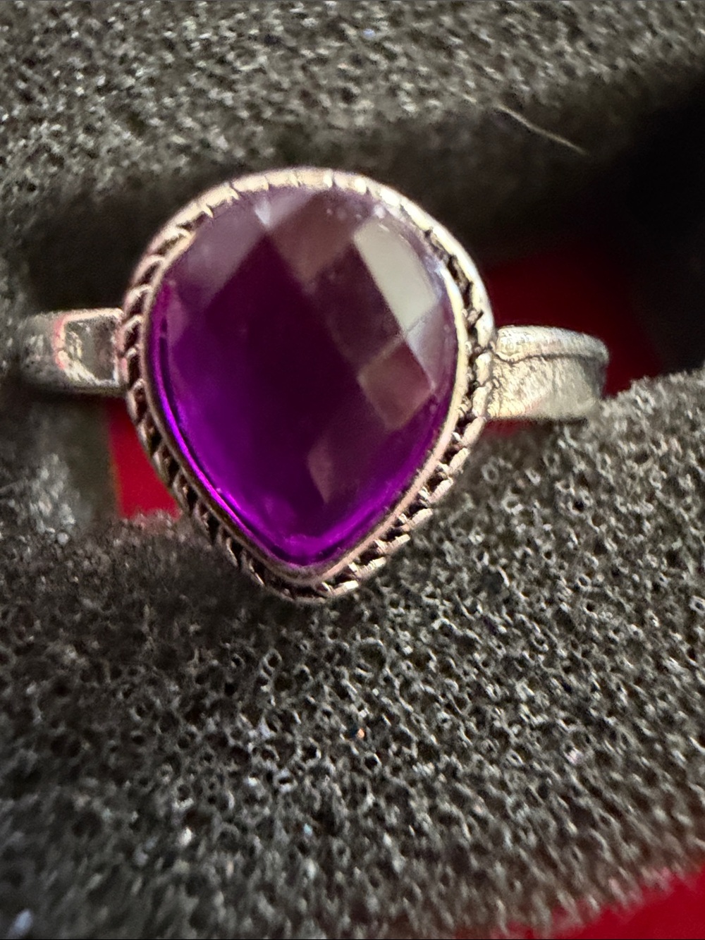 Silver Tone Teardrop Purple Ring, SZ 5.75, (J296)